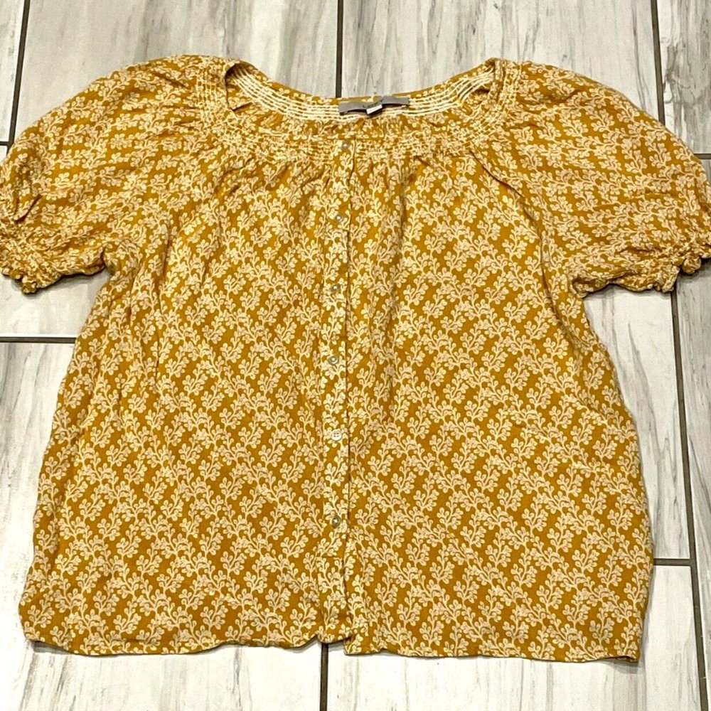 Loft Shirt Women's Small Yellow White Short Sleeve Button Down Floral